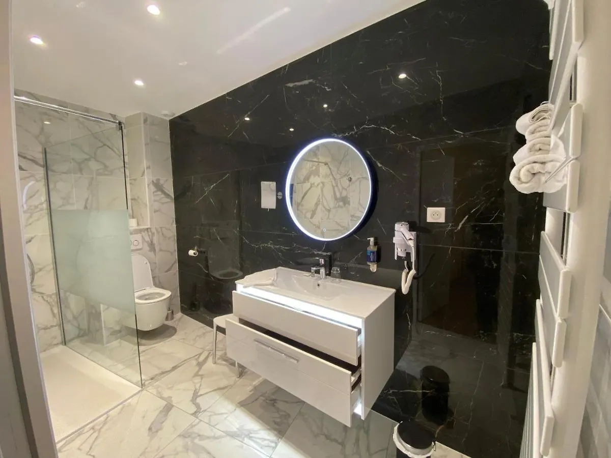 ***  Hotel Restaurant Lesage Sarzeau France